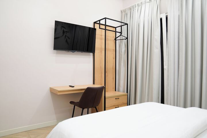 Room 187 of 249