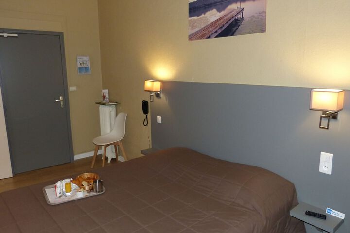 Room 8 of 60