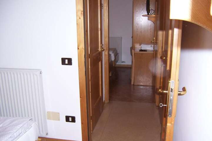 Room 10 of 53