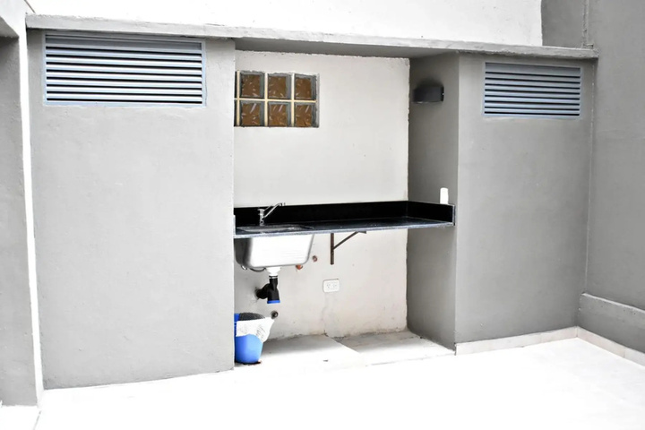 Room 8 of 15