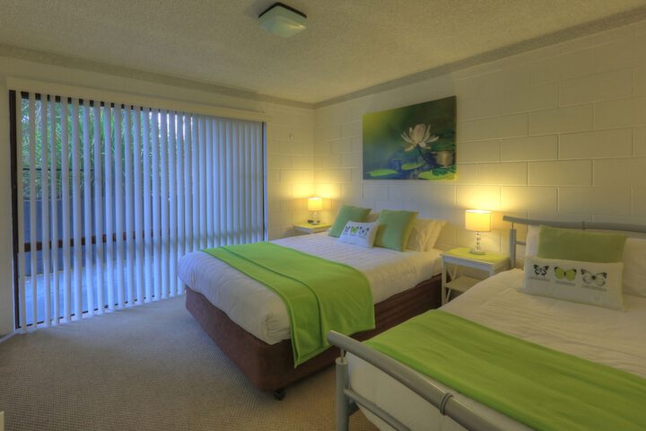 Room 8 of 48