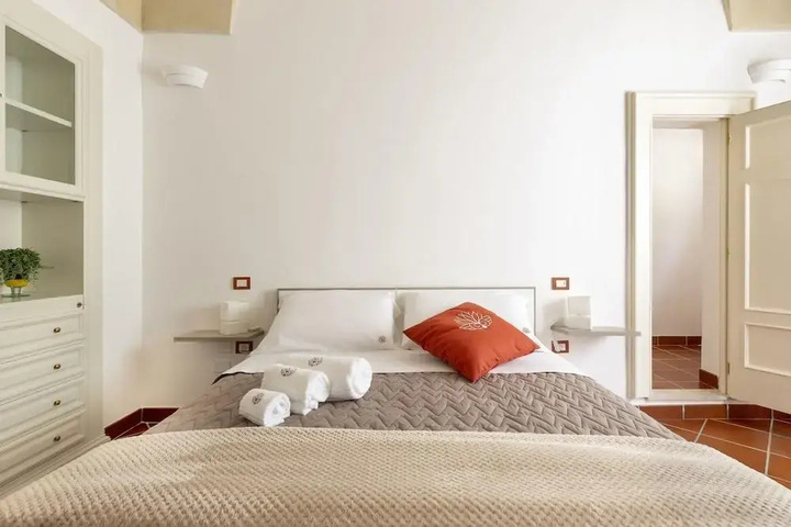 Room 5 of 21