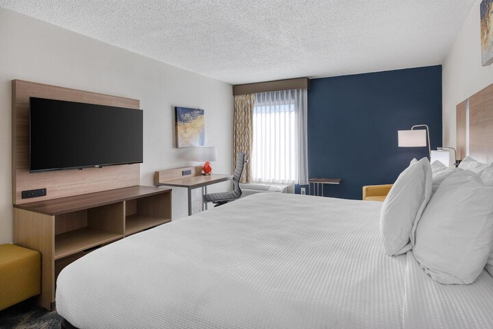Room 18 of 40