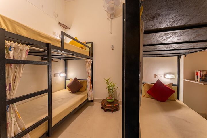 Room 15 of 189