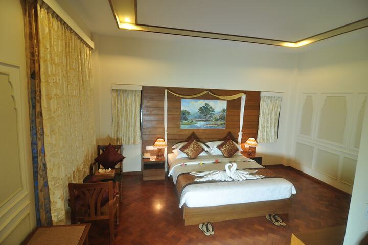 Room 18 of 76