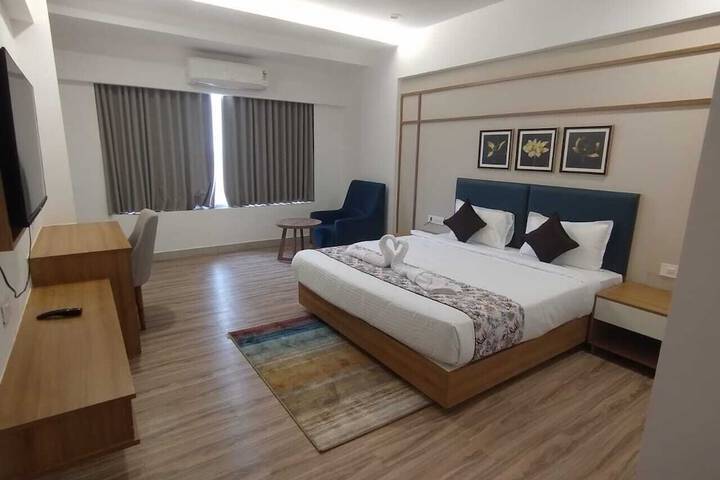 Room 8 of 20