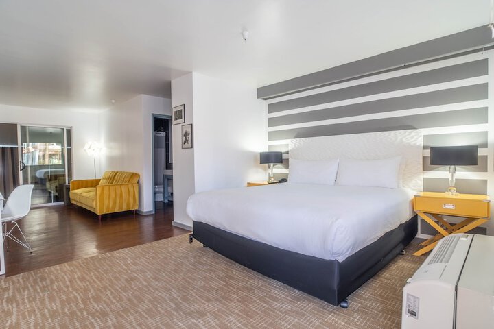 1 King Bed (1 of 44)