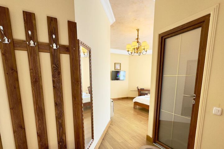 Room 46 of 121