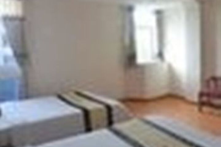 Room 13 of 22