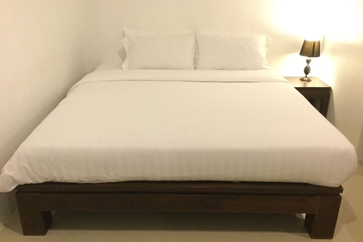 Room 12 of 62
