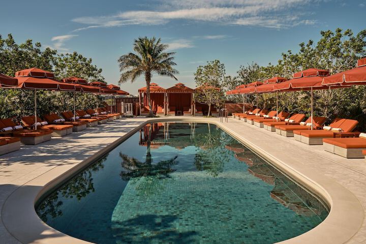 Pool 25 of 40