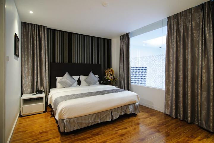 Room 20 of 35