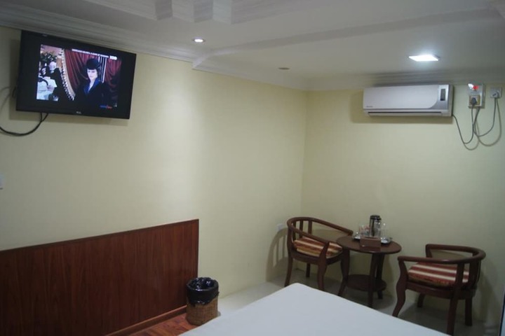 Room 14 of 32