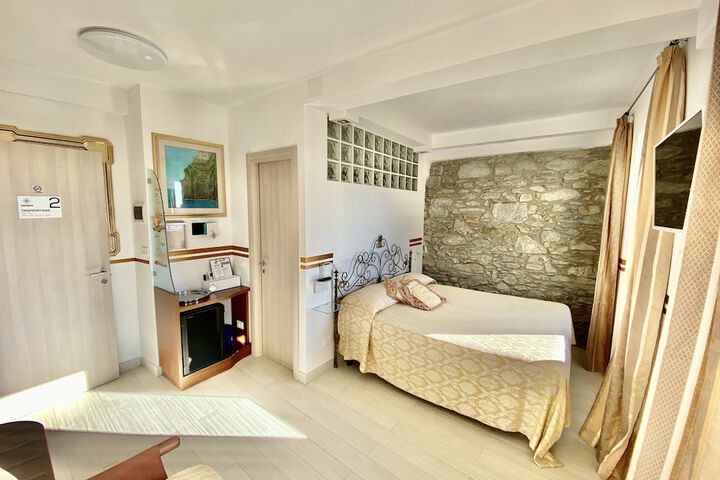 Room 48 of 190