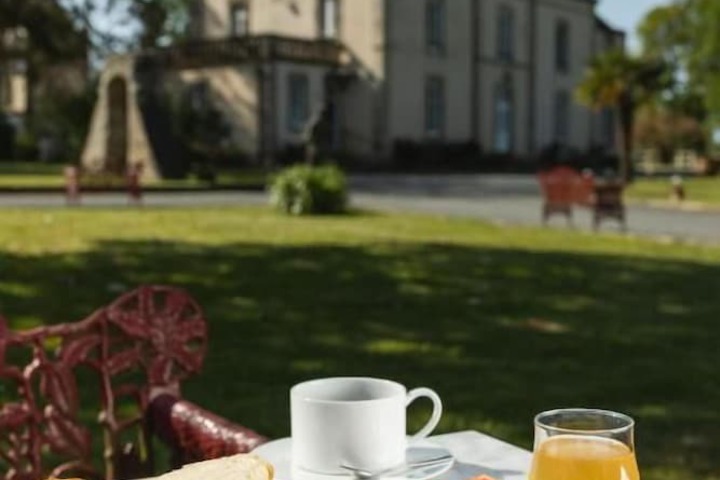 Breakfast/Coffee Service 64 of 70