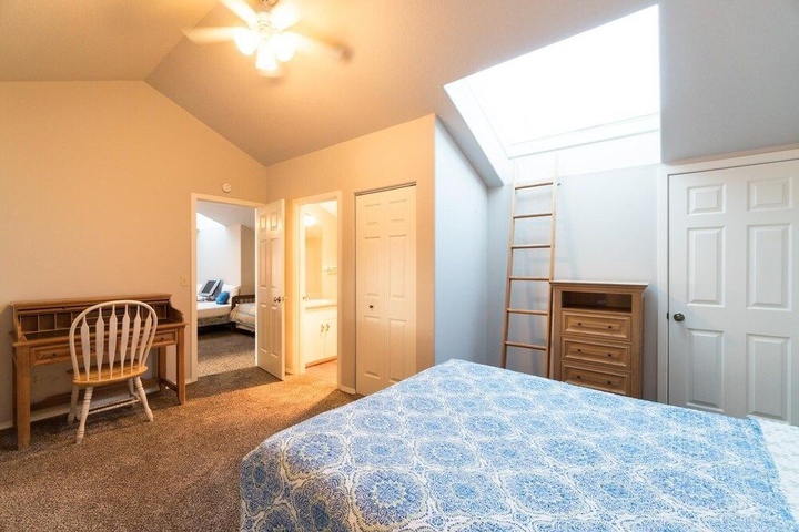 Room 5 of 24