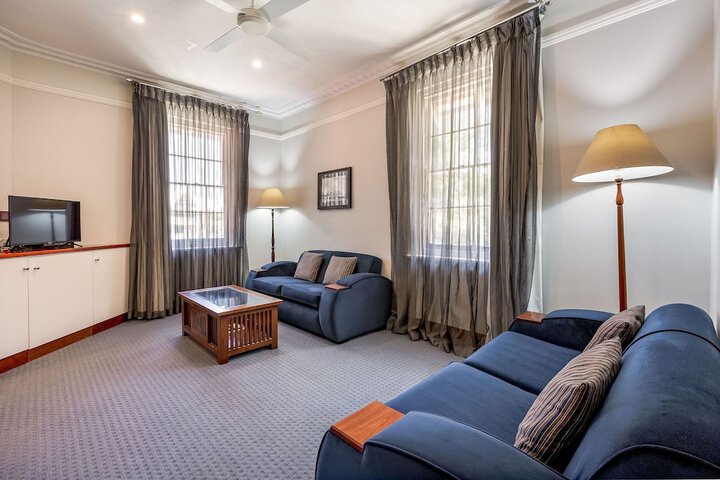 Room 16 of 50