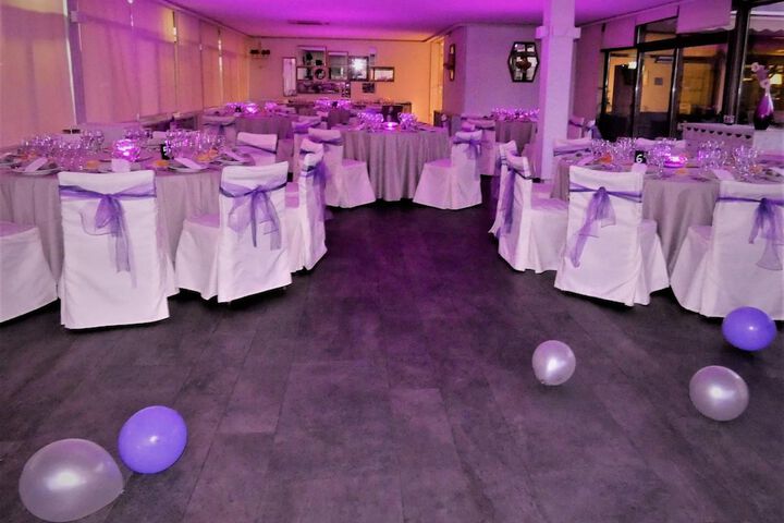 Ballroom/Hall 34 of 41