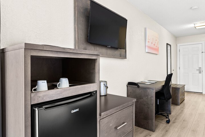 Room 12 of 48