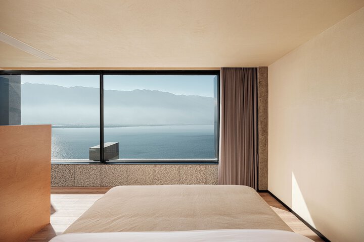 Room 20 of 169