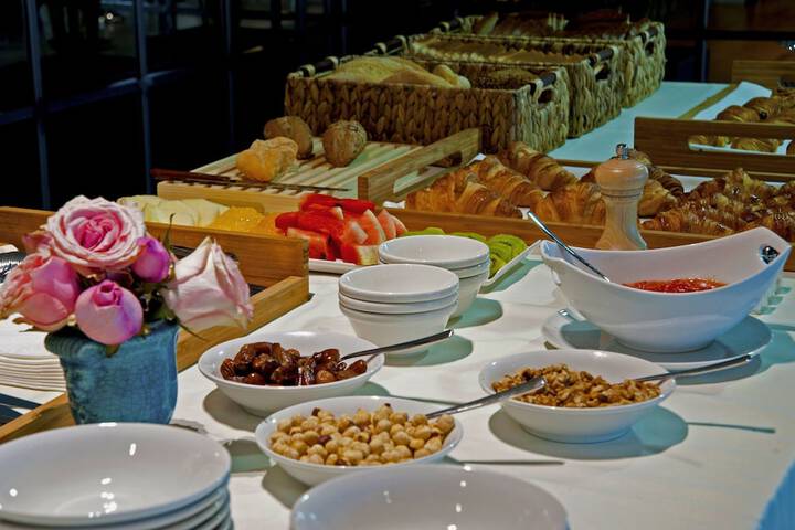 Breakfast area