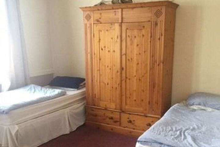 Room 5 of 31