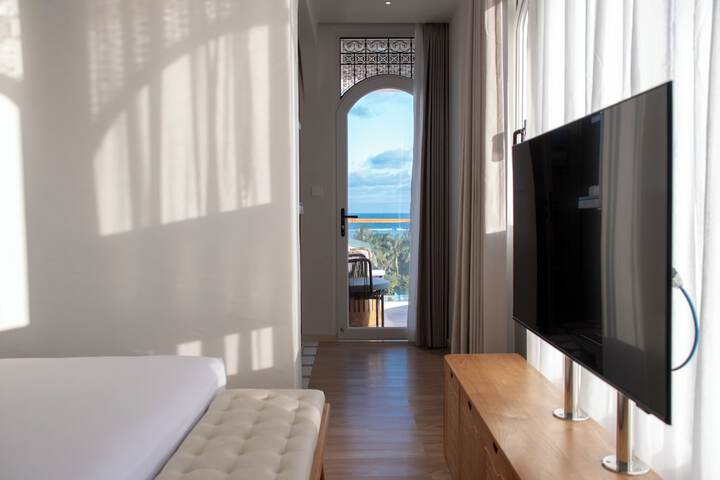 Room 53 of 175