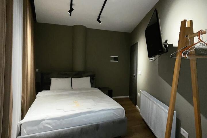 Room 14 of 42