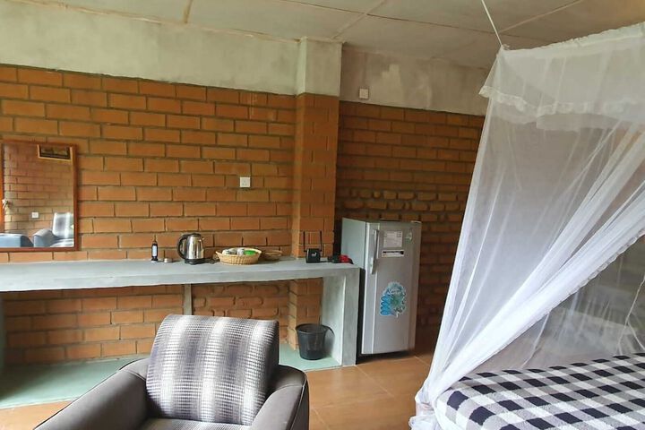 Room 12 of 50