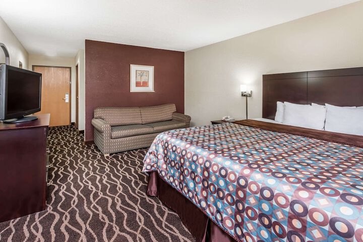 Room 12 of 14