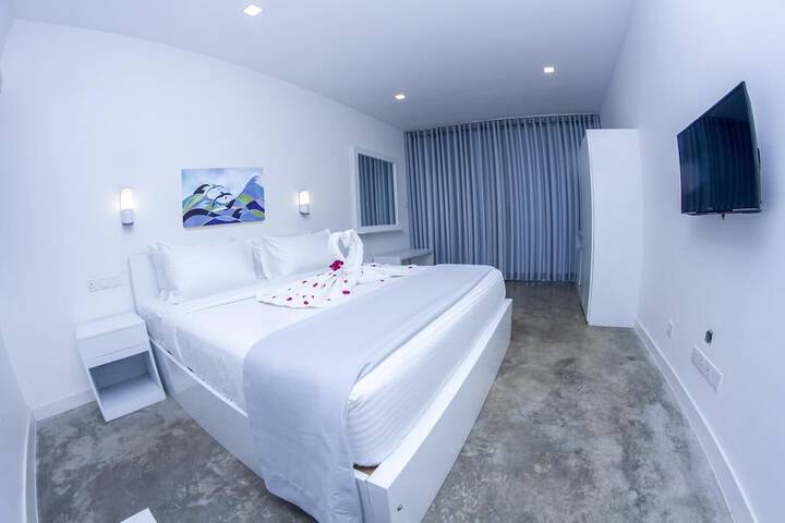 Room 7 of 25