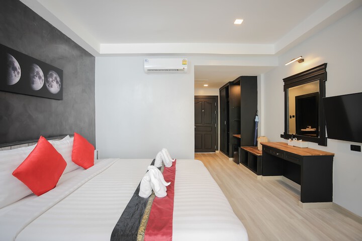 Room 13 of 78