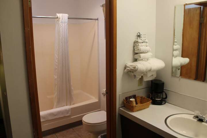 Room 13 of 20