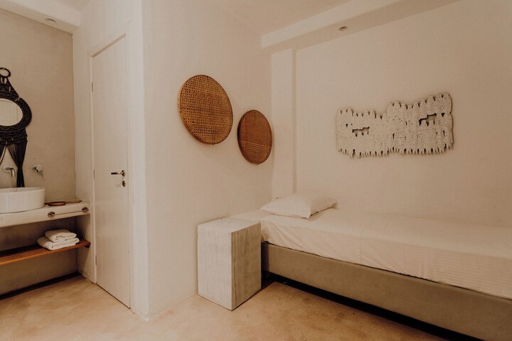Room 178 of 269