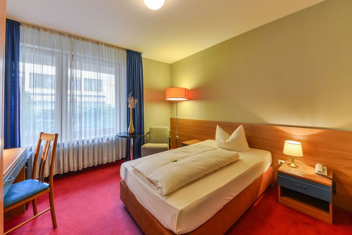 Room 48 of 64