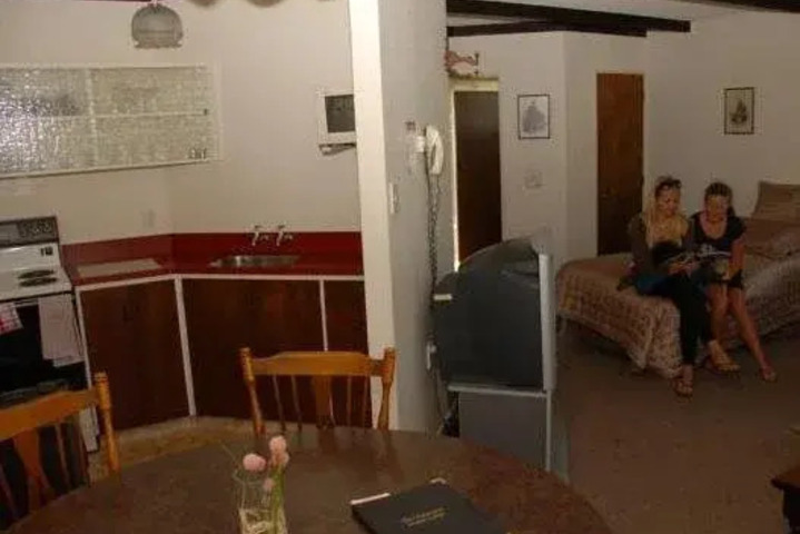 THE CLANSMAN MOTOR LODGE