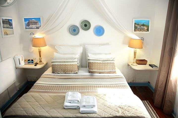 Room 6 of 78