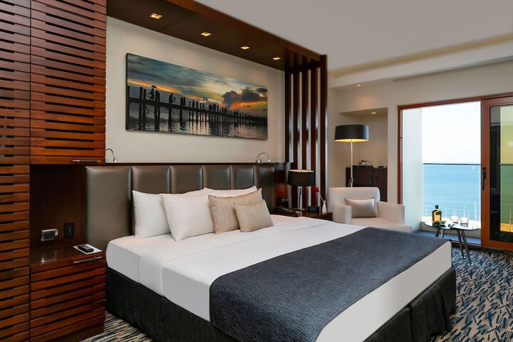 Room 16 of 62