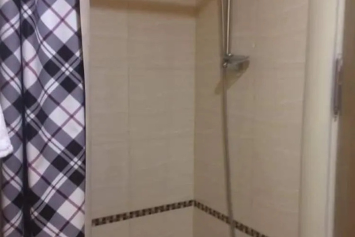 Room 5 of 7