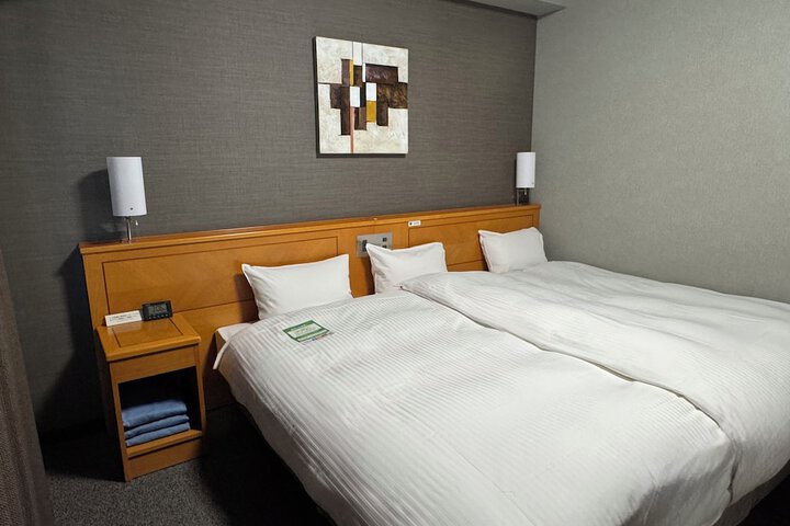 Room 6 of 22