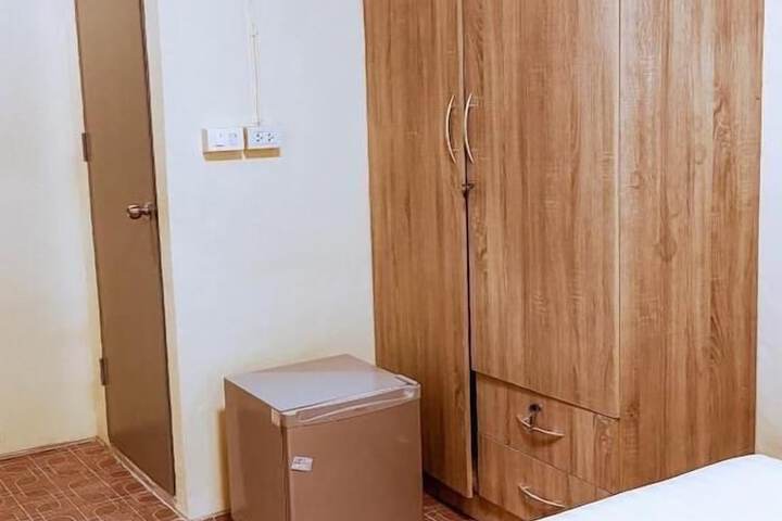 Room 14 of 37