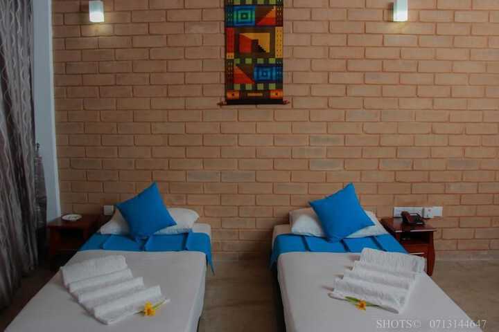 Room 2 of 2