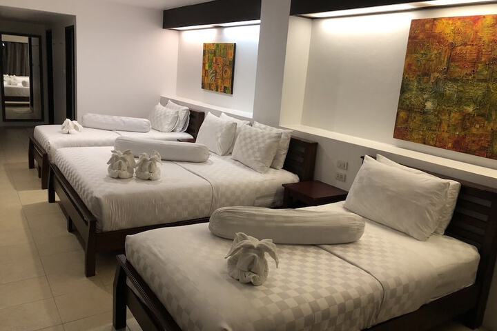 Room 13 of 52