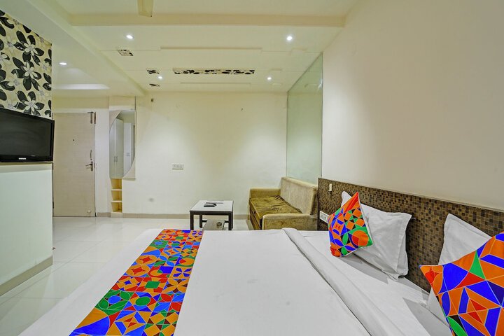Room 19 of 30