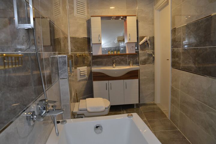 Room 20 of 31