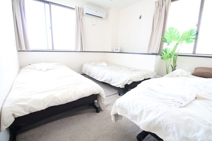 Room 32 of 58