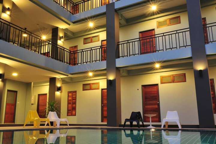 Pools & Facilities