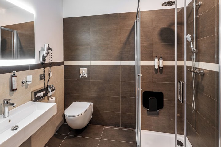 Clean Restrooms