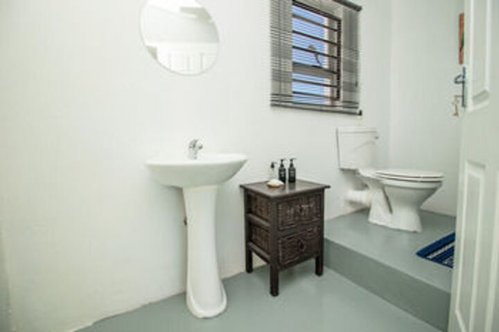 Room 5 of 14