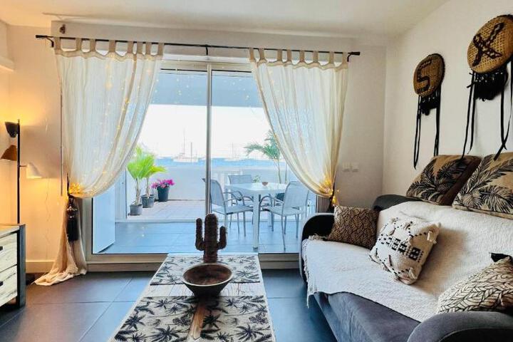 Studio pirate of the Caribbean Sea view